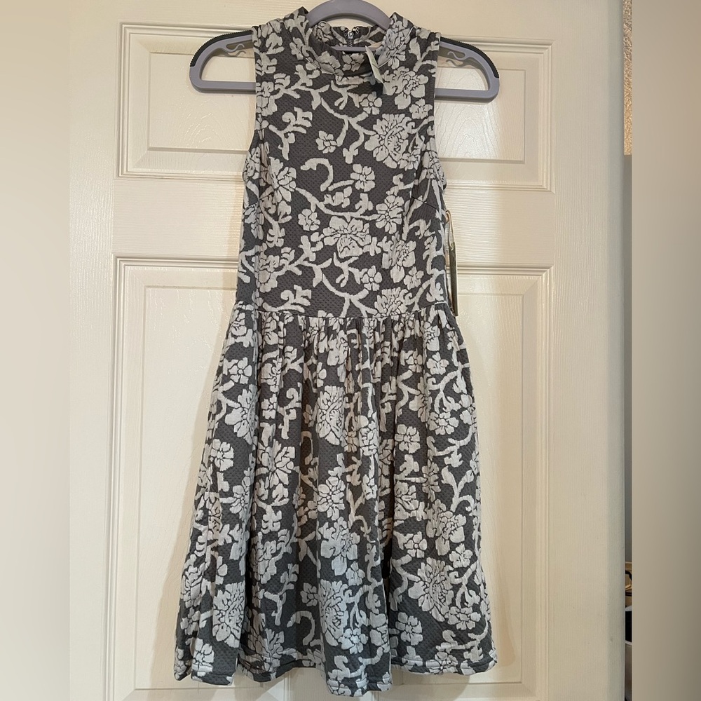 Altar’d State Elegant Gray Floral Dress